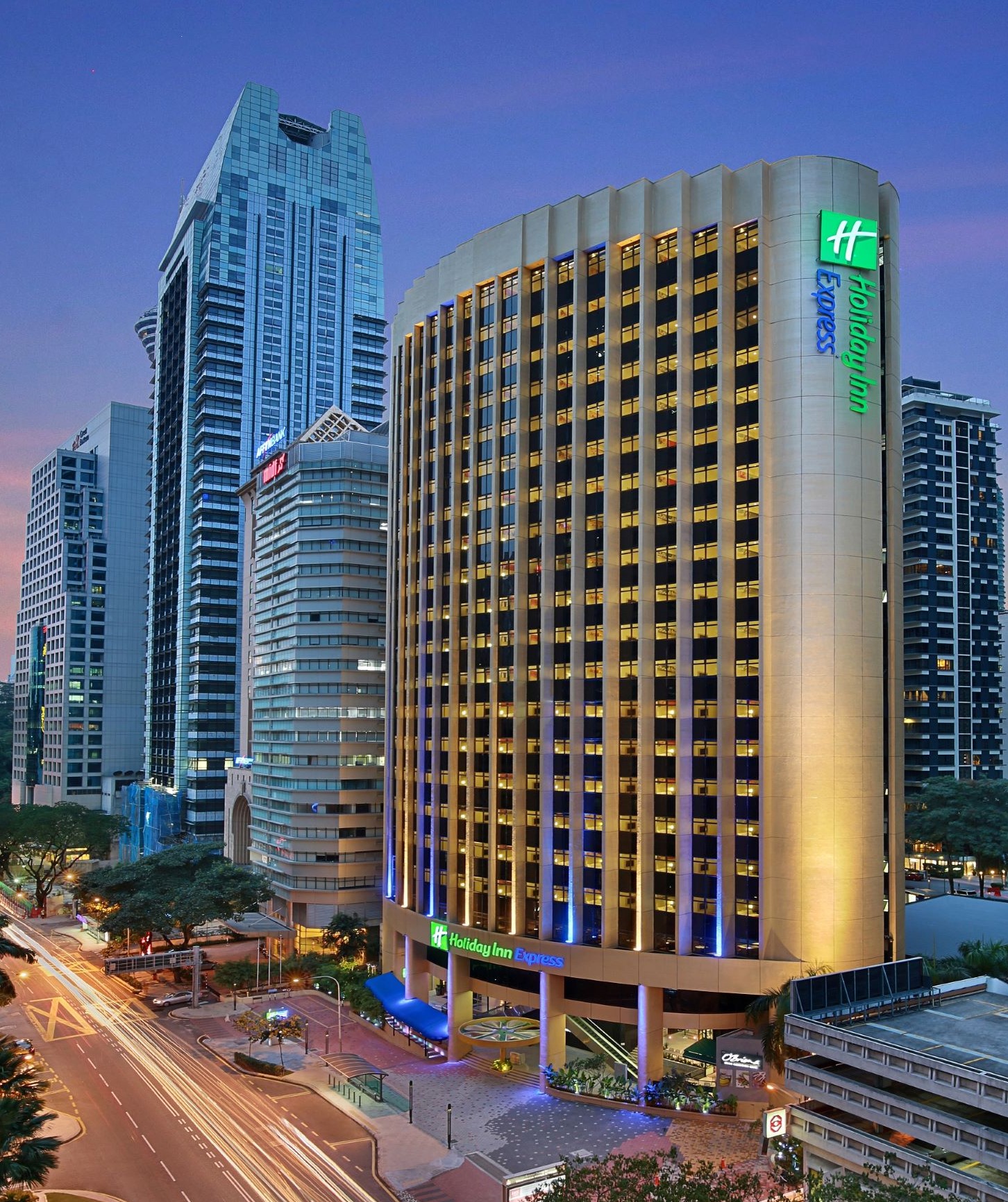 Open Holiday Inn Express Kuala Lumpur City Centre